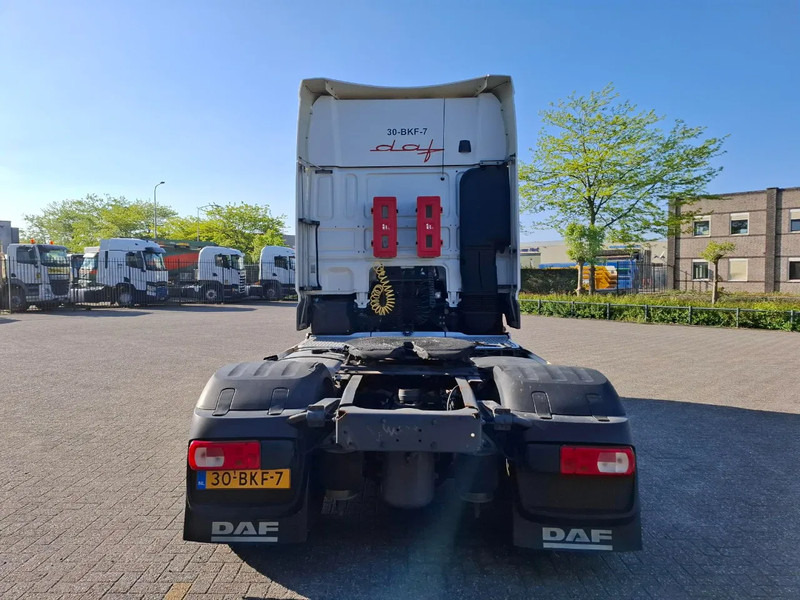 DAF XF106-460 / INTARDER / TUV:28-11-2025 / GVW:50TON / NL TRUCK / ADR / FULL SPOILER / NAVI / FRIDGE / AUTOMATIC / EURO-6 / 2014 - Тягач: фото 4 DAF XF106-460 / INTARDER / TUV:28-11-2025 / GVW:50TON / NL TRUCK / ADR / FULL SPOILER / NAVI / FRIDGE / AUTOMATIC / EURO-6 / 2014 - Тягач: фото 4