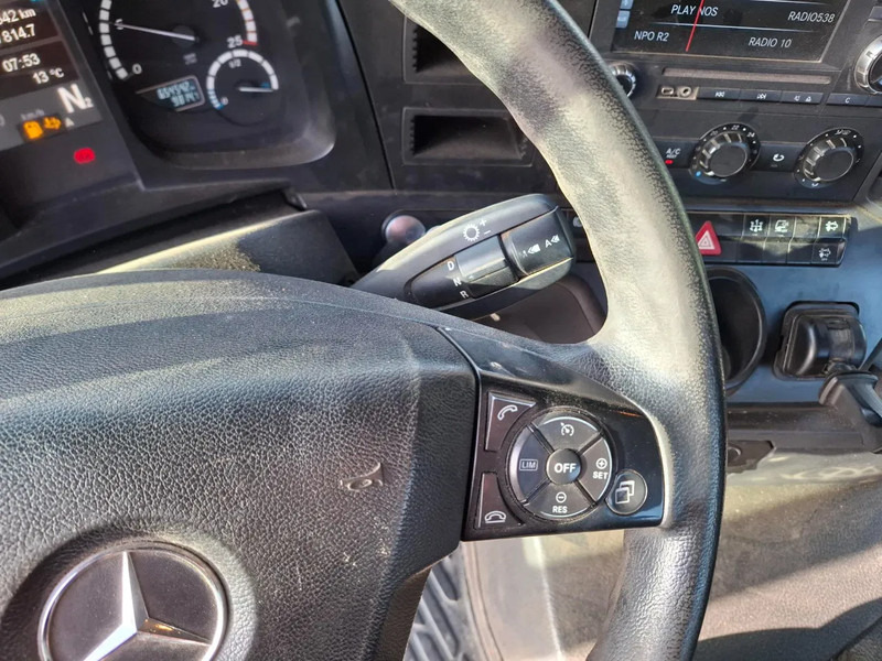 Тягач Mercedes-Benz Arocs 2851 / 6X4 / HYDRAULICS / BIG AXLE / ALCOA / AIRCO / AUTOMATIC / EURO-6 / 2015: фото 15 Тягач Mercedes-Benz Arocs 2851 / 6X4 / HYDRAULICS / BIG AXLE / ALCOA / AIRCO / AUTOMATIC / EURO-6 / 2015: фото 15