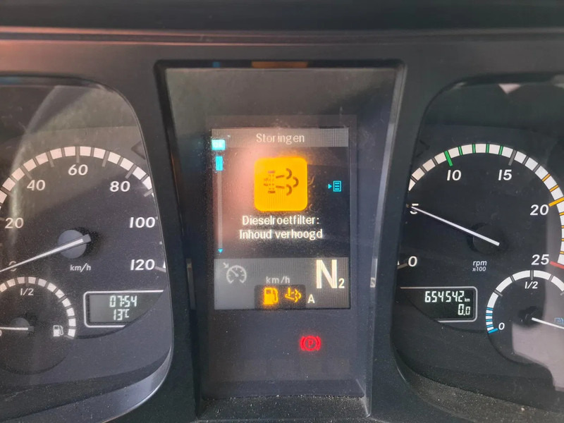 Тягач Mercedes-Benz Arocs 2851 / 6X4 / HYDRAULICS / BIG AXLE / ALCOA / AIRCO / AUTOMATIC / EURO-6 / 2015: фото 17 Тягач Mercedes-Benz Arocs 2851 / 6X4 / HYDRAULICS / BIG AXLE / ALCOA / AIRCO / AUTOMATIC / EURO-6 / 2015: фото 17