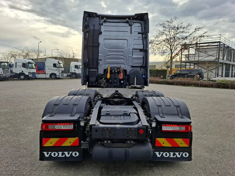 Volvo FH4-500 / I-SAVE / VEB+ / DYNAMIC STEERING / ONLY:590266 KM / NAVI / ACC / LWDS / LIFT AXLE / AUTOMATIC / EURO-6 / 2019 - Тягач: фото 4 Volvo FH4-500 / I-SAVE / VEB+ / DYNAMIC STEERING / ONLY:590266 KM / NAVI / ACC / LWDS / LIFT AXLE / AUTOMATIC / EURO-6 / 2019 - Тягач: фото 4