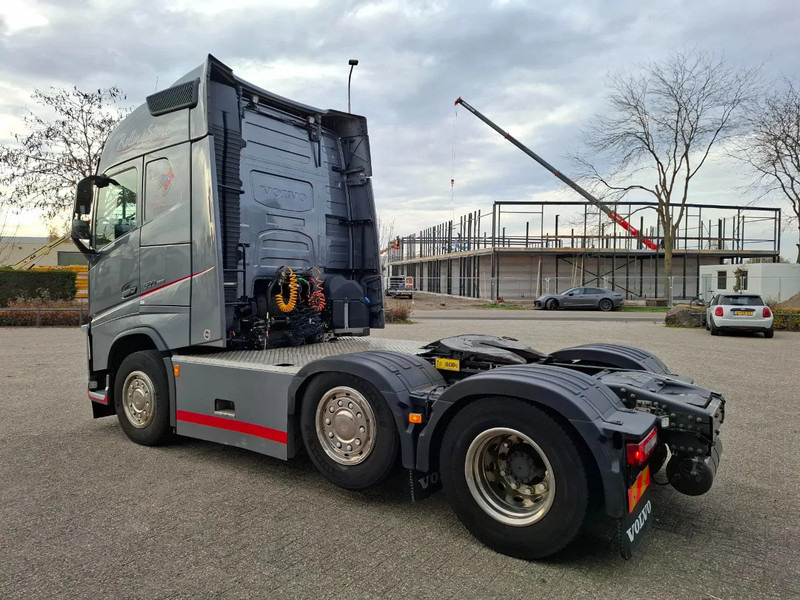 Volvo FH4-500 / I-SAVE / VEB+ / DYNAMIC STEERING / ONLY:590266 KM / NAVI / ACC / LWDS / LIFT AXLE / AUTOMATIC / EURO-6 / 2019 - Тягач: фото 3 Volvo FH4-500 / I-SAVE / VEB+ / DYNAMIC STEERING / ONLY:590266 KM / NAVI / ACC / LWDS / LIFT AXLE / AUTOMATIC / EURO-6 / 2019 - Тягач: фото 3