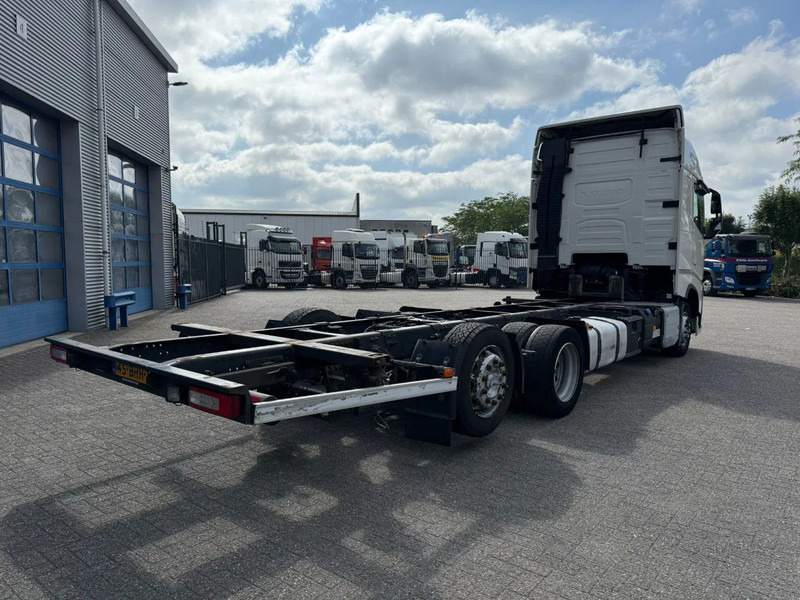 Volvo FH4-420 / NL TRUCK / DOUBLE TANK / PARKCOOL / BDF / VEB? / LWDS / FRIDGE / FULL-AIR / LIFT AXLE / AUTOMATIC / EURO-6 / 2016 - Грузовик-контейнеровоз/ Сменный кузов: фото 5 Volvo FH4-420 / NL TRUCK / DOUBLE TANK / PARKCOOL / BDF / VEB? / LWDS / FRIDGE / FULL-AIR / LIFT AXLE / AUTOMATIC / EURO-6 / 2016 - Грузовик-контейнеровоз/ Сменный кузов: фото 5