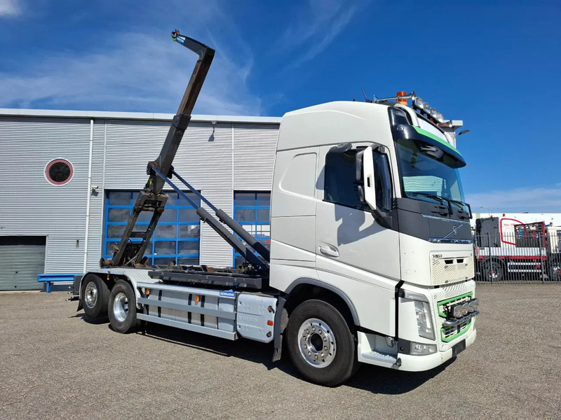 Volvo FH4-500 / VEB+ / HOOK 22 TON / LIFT+LENKACHSE / TUV:02-02-2026 / FULL-AIR / LWDS / NAVI / ALCOA / AUTOMATIC / EURO-6 / 2017 - Крюковой мультилифт: фото 3 Volvo FH4-500 / VEB+ / HOOK 22 TON / LIFT+LENKACHSE / TUV:02-02-2026 / FULL-AIR / LWDS / NAVI / ALCOA / AUTOMATIC / EURO-6 / 2017 - Крюковой мультилифт: фото 3