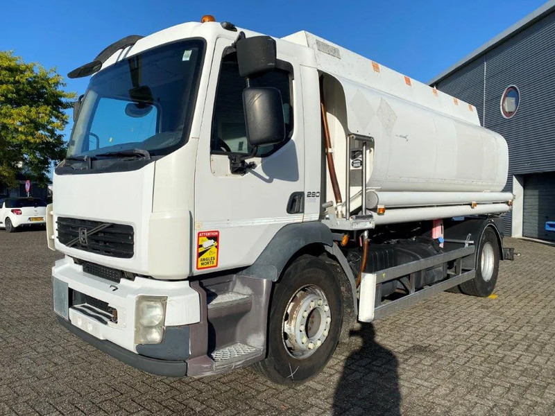Volvo FL7-290 / 5 COMPARTIMENTS / 13000 LITER TOTAL / PUMP / AUTOMATIC / EURO-5 / 2009 - Грузовик-цистерна: фото 1 Volvo FL7-290 / 5 COMPARTIMENTS / 13000 LITER TOTAL / PUMP / AUTOMATIC / EURO-5 / 2009 - Грузовик-цистерна: фото 1