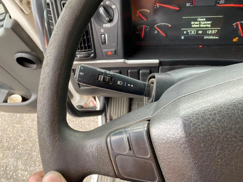 Автоманипулятор Volvo FM11-370 / CRANE HMF 2020-K4 REMOTE / ONLY:371226 KM / LIFT AXLE / FULL-AIR / AIRCO / AUTOMATIC / EURO-5 / 2012: фото 19