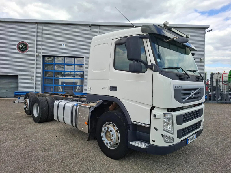 Volvo FM13-420 / VEB+ / LIFT+LENKACHSE / INLINER / AIRCO / AUTOMATIC / EURO-5 / 2011 - Грузовик-шасси: фото 2 Volvo FM13-420 / VEB+ / LIFT+LENKACHSE / INLINER / AIRCO / AUTOMATIC / EURO-5 / 2011 - Грузовик-шасси: фото 2