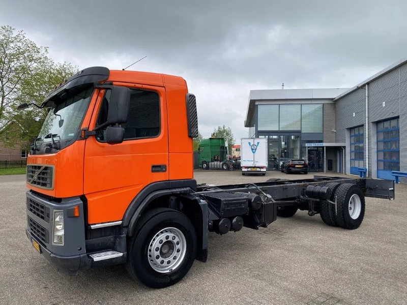 Volvo FM9-260 / HYDRAULICS / NL TRUCK / AUTOMATIC / EURO-3 / 2005 - Грузовик-шасси: фото 1 Volvo FM9-260 / HYDRAULICS / NL TRUCK / AUTOMATIC / EURO-3 / 2005 - Грузовик-шасси: фото 1