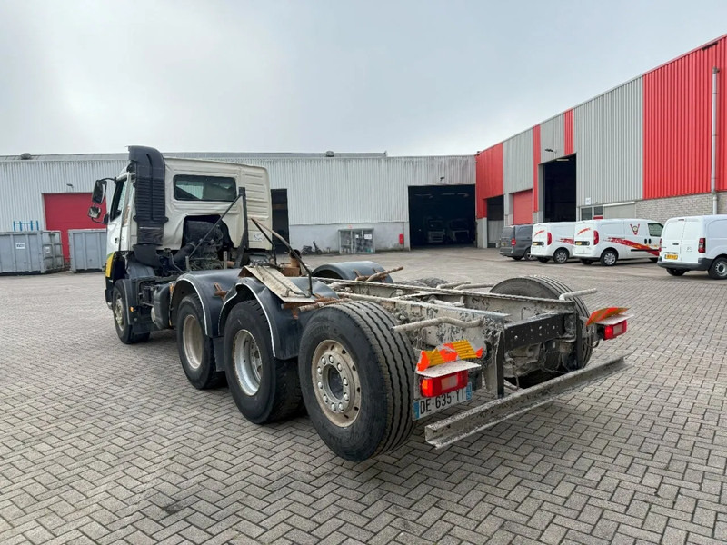 Volvo FMX 450 / ENGINE RUNNING / 8X4 / VEB / ONLY:260642 KM / PTO / LIFT+LENKACHSE / ALCOA / AUTOMATIC / EURO-6 / 2014 - Грузовик-шасси: фото 3 Volvo FMX 450 / ENGINE RUNNING / 8X4 / VEB / ONLY:260642 KM / PTO / LIFT+LENKACHSE / ALCOA / AUTOMATIC / EURO-6 / 2014 - Грузовик-шасси: фото 3