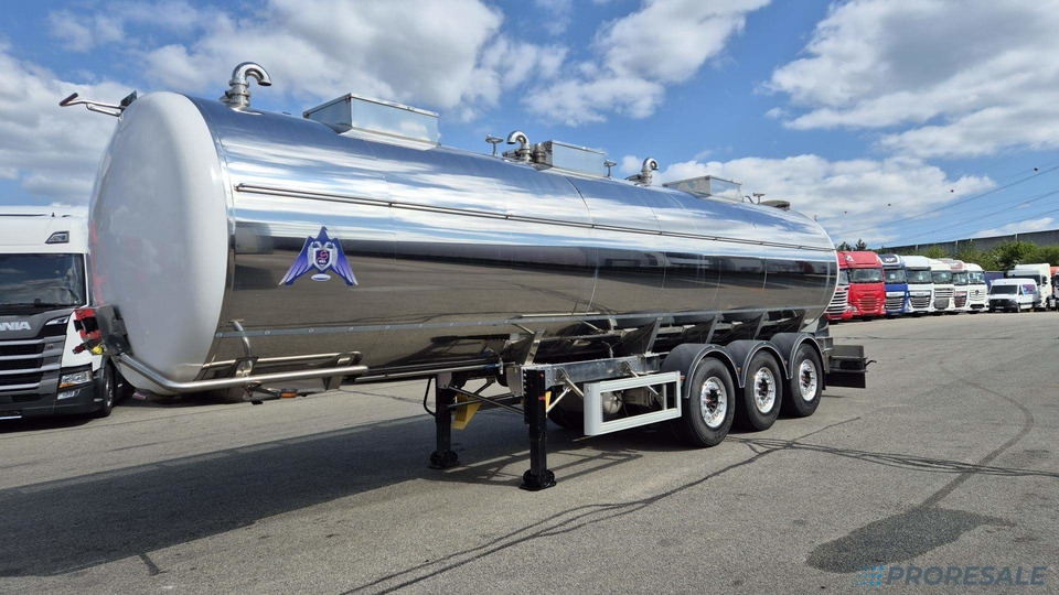 OSTATNÍ SEKA SPSTT/11C/38A1 - Potravinářská cisterna výpustná 31 m3 - 3 komory - Полуприцеп-цистерна: фото 2 OSTATNÍ SEKA SPSTT/11C/38A1 - Potravinářská cisterna výpustná 31 m3 - 3 komory - Полуприцеп-цистерна: фото 2