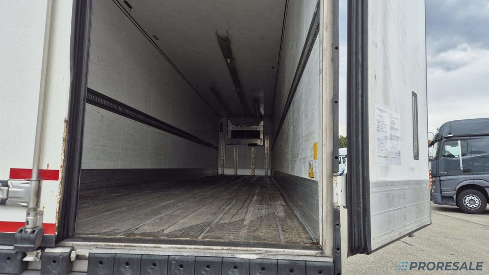 SCHMITZ CARGOBULL SKO 24/L - 13.4 FP60 COOL - mrazírenský návěs + diesel-ekektrický agregát CARRIER VECTOR 1550 - Полуприцеп-рефрижератор: фото 5 SCHMITZ CARGOBULL SKO 24/L - 13.4 FP60 COOL - mrazírenský návěs + diesel-ekektrický agregát CARRIER VECTOR 1550 - Полуприцеп-рефрижератор: фото 5