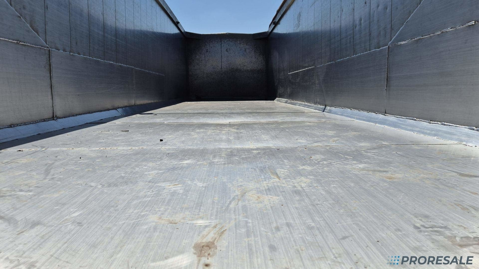 SCHWARZMÜLLER KIS 3/E - sklápěč 50 m3 - Fe / Al - Самосвальный полуприцеп: фото 4 SCHWARZMÜLLER KIS 3/E - sklápěč 50 m3 - Fe / Al - Самосвальный полуприцеп: фото 4