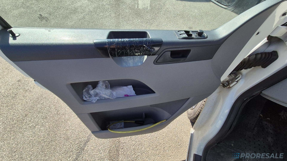 VOLKSWAGEN TRANSPORTER 2.5 TDi - nová mrazírenská vestavba + CARRIER XARIOS 230/12 V - vadný motor в лизинг VOLKSWAGEN TRANSPORTER 2.5 TDi - nová mrazírenská vestavba + CARRIER XARIOS 230/12 V - vadný motor: фото 12 VOLKSWAGEN TRANSPORTER 2.5 TDi - nová mrazírenská vestavba + CARRIER XARIOS 230/12 V - vadný motor в лизинг VOLKSWAGEN TRANSPORTER 2.5 TDi - nová mrazírenská vestavba + CARRIER XARIOS 230/12 V - vadný motor: фото 12