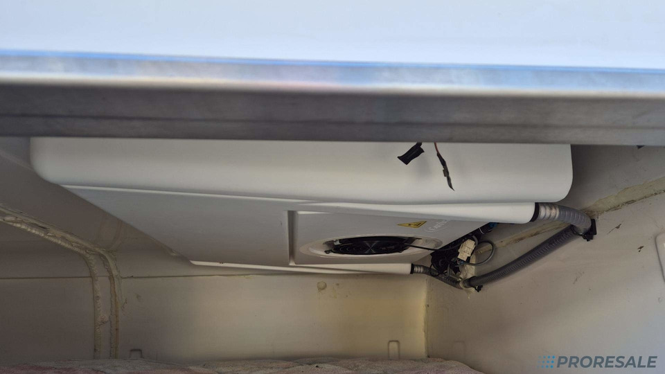 VOLKSWAGEN TRANSPORTER 2.5 TDi - nová mrazírenská vestavba + CARRIER XARIOS 230/12 V - vadný motor в лизинг VOLKSWAGEN TRANSPORTER 2.5 TDi - nová mrazírenská vestavba + CARRIER XARIOS 230/12 V - vadný motor: фото 8 VOLKSWAGEN TRANSPORTER 2.5 TDi - nová mrazírenská vestavba + CARRIER XARIOS 230/12 V - vadný motor в лизинг VOLKSWAGEN TRANSPORTER 2.5 TDi - nová mrazírenská vestavba + CARRIER XARIOS 230/12 V - vadný motor: фото 8