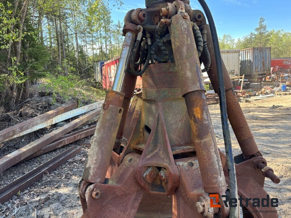 2 stk Fuchs Grabb, følger med en dele grabb også - Строительное оборудование: фото 4 2 stk Fuchs Grabb, følger med en dele grabb også - Строительное оборудование: фото 4