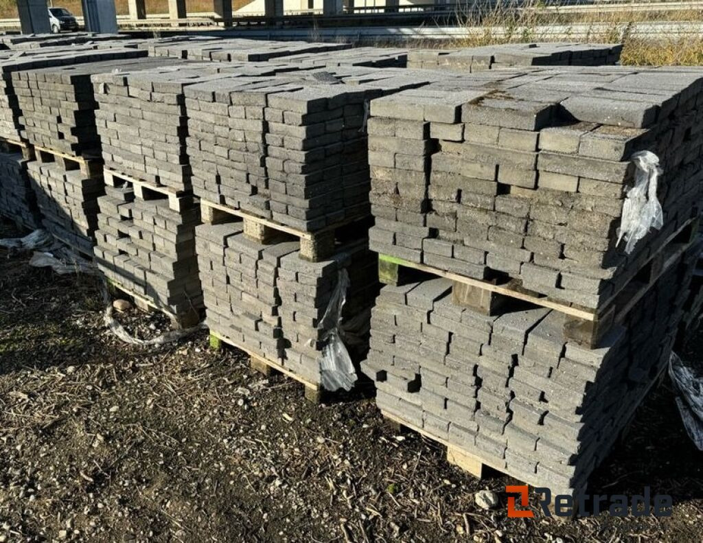30 paller med optaget beton klinker. Mørk grå / 23x11x5cm. - Строительное оборудование: фото 2 30 paller med optaget beton klinker. Mørk grå / 23x11x5cm. - Строительное оборудование: фото 2