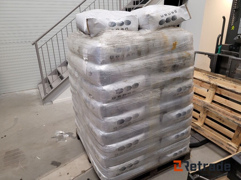 Gummigranulat Genan Ultra coarse - Другая техника: фото 1 Gummigranulat Genan Ultra coarse - Другая техника: фото 1