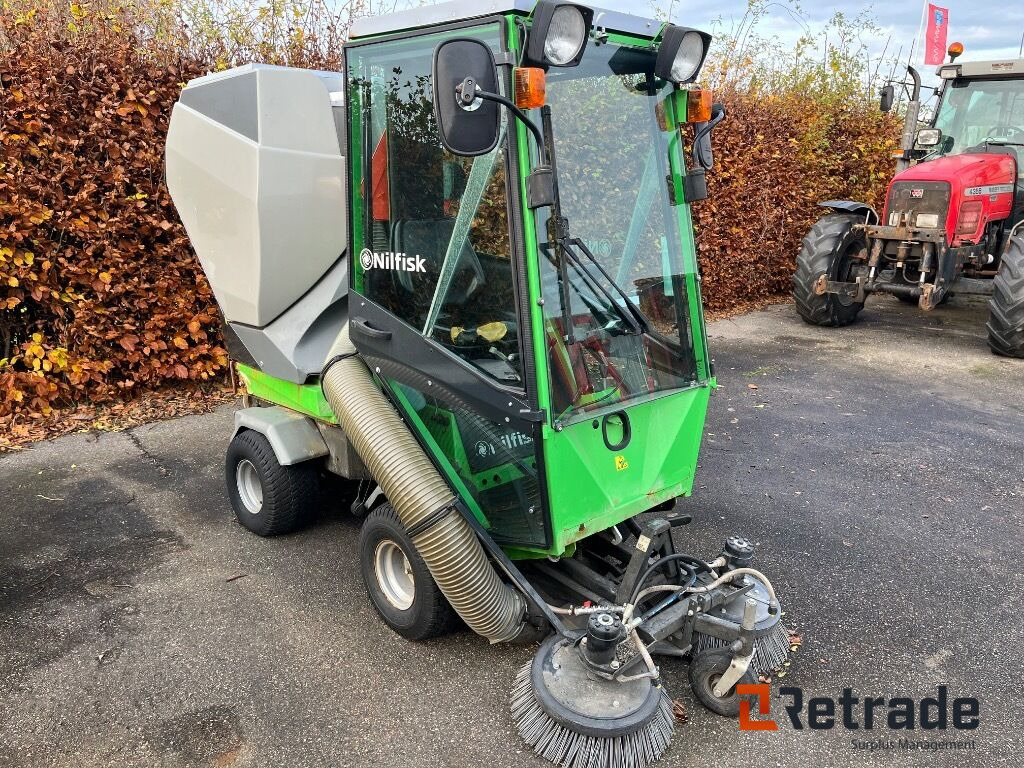 Redskabsbærer Nilfisk FH3 med maskinsæt. - Коммунальная/ Специальная техника: фото 3 Redskabsbærer Nilfisk FH3 med maskinsæt. - Коммунальная/ Специальная техника: фото 3