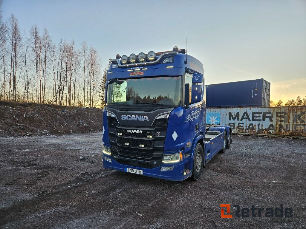 Lastväxlare Scania R580 B6X2*4NB - Крюковой мультилифт: фото 3 Lastväxlare Scania R580 B6X2*4NB - Крюковой мультилифт: фото 3