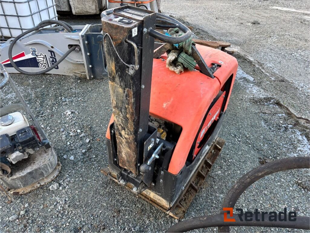 Markvibrator Husqvarna LG 504 - Строительное оборудование: фото 3 Markvibrator Husqvarna LG 504 - Строительное оборудование: фото 3