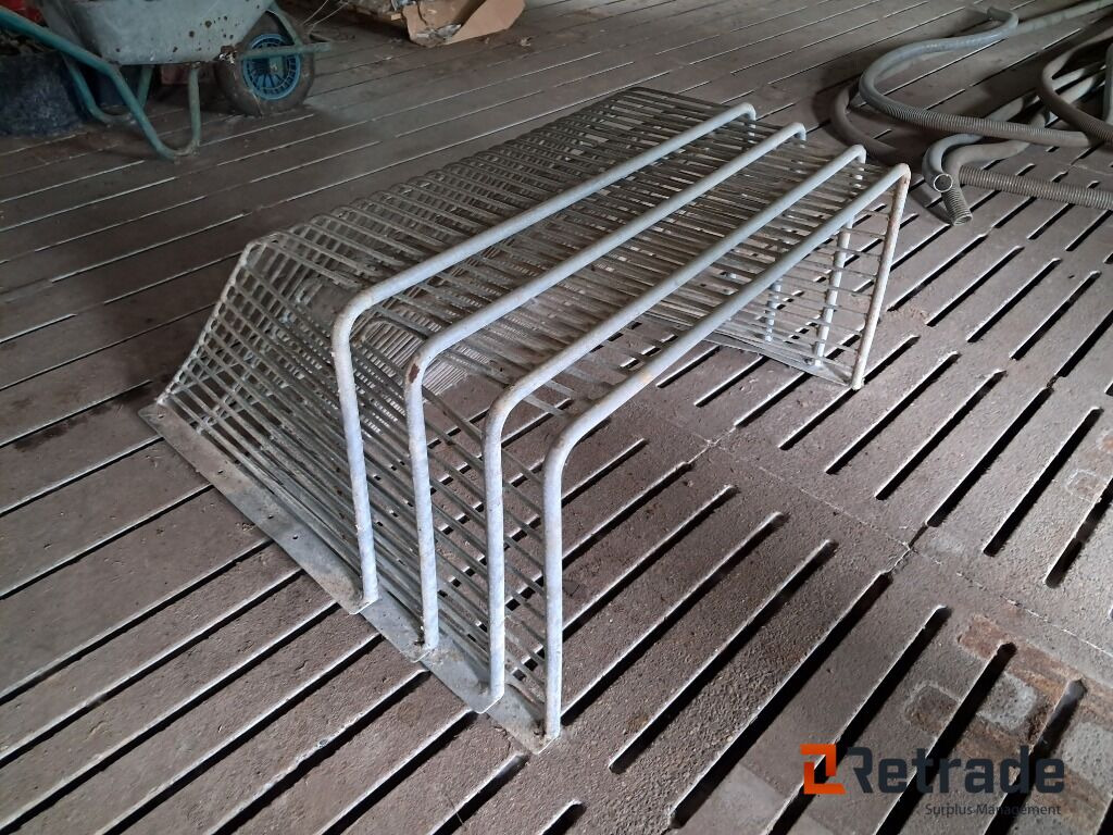 Landbrugsudstyr 4 stk Halmhække - Сельскохозяйственная техника: фото 1 Landbrugsudstyr 4 stk Halmhække - Сельскохозяйственная техника: фото 1