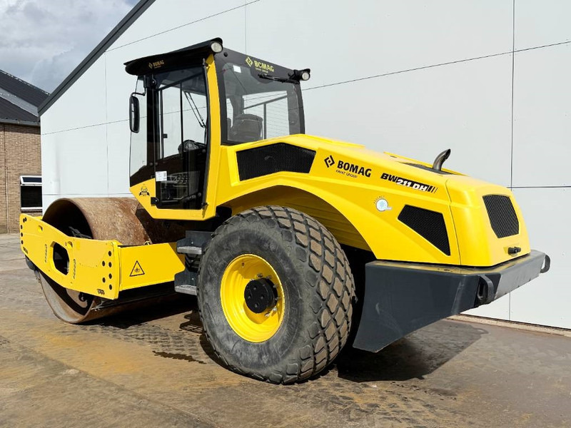 Bomag BW211DH-5 - German Machine / Only 1311 Hours - Каток: фото 3 Bomag BW211DH-5 - German Machine / Only 1311 Hours - Каток: фото 3