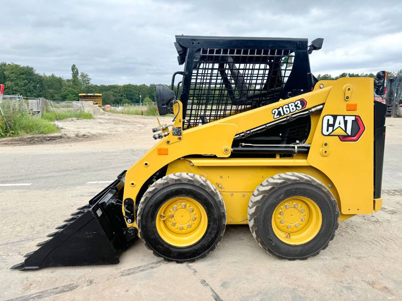 Cat 216B3 - New / Unused / Extra Hydraulic - Мини-погрузчик с бортовым поворотом: фото 2 Cat 216B3 - New / Unused / Extra Hydraulic - Мини-погрузчик с бортовым поворотом: фото 2