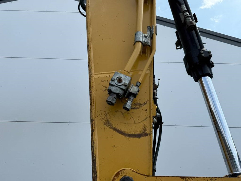Гусеничный экскаватор Cat 323DL - German Machine / Quick Coupler: фото 15