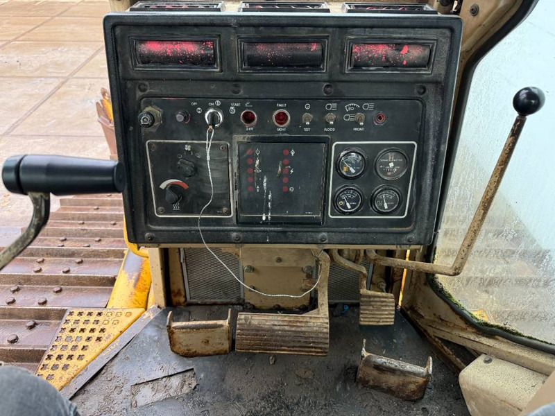 Бульдозер Cat D5H XL - Ripper Valve / 6-Way Blade: фото 8