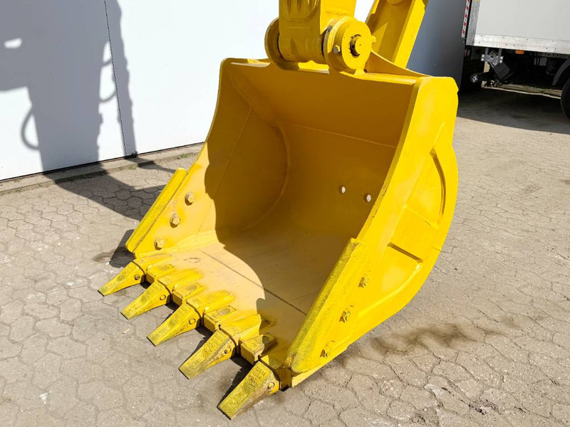 Гусеничный экскаватор Komatsu PC210LC-10M0 New / Unused / Hammer Lines: фото 14