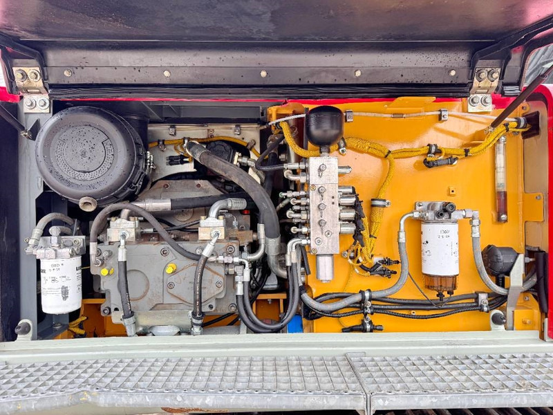 Гусеничный экскаватор Liebherr R926WLC - Dutch Machine / Camera / Quick Coupler: фото 16