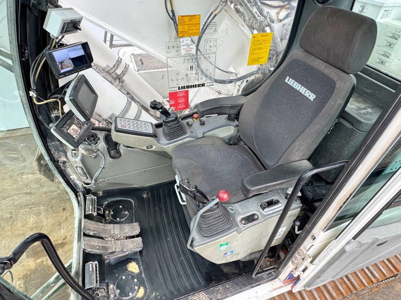 Гусеничный экскаватор Liebherr R946LC - Hammer Lines / Quick Coupler: фото 8