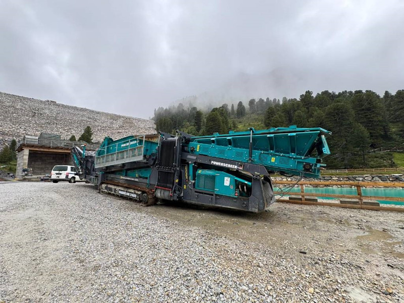Powerscreen Warrior 2400 - Only 1000 Hours! Extra Conveyor - Грохот: фото 2 Powerscreen Warrior 2400 - Only 1000 Hours! Extra Conveyor - Грохот: фото 2