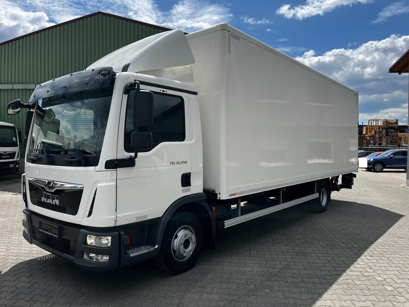 MAN TGL 12.250 Euro 6 4x2 - Грузовик с закрытым кузовом: фото 1 MAN TGL 12.250 Euro 6 4x2 - Грузовик с закрытым кузовом: фото 1
