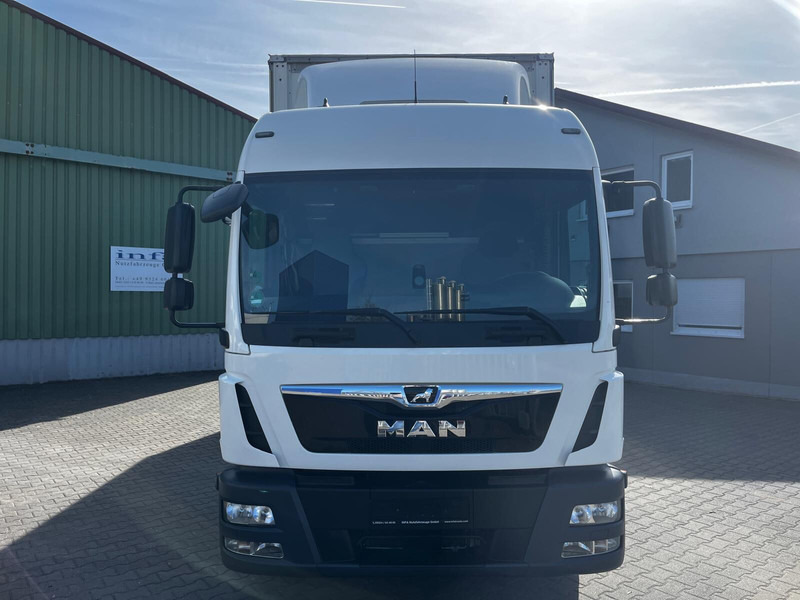 MAN TGL 8.220 - Тентованный грузовик: фото 2 MAN TGL 8.220 - Тентованный грузовик: фото 2