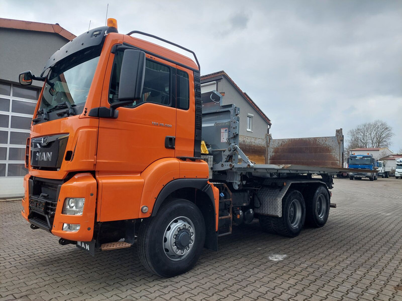 MAN TGS 26.500 Hydrodrive Schwarzmüller Wechselsystem SZM - Самосвал: фото 1 MAN TGS 26.500 Hydrodrive Schwarzmüller Wechselsystem SZM - Самосвал: фото 1