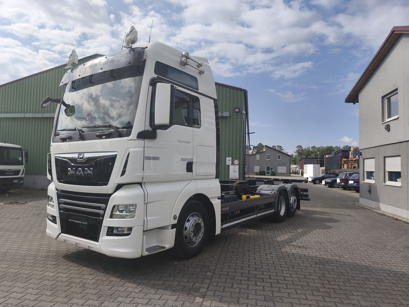 MAN TGX 26.460 BDF Euro 6 6x2 - Грузовик-шасси: фото 1 MAN TGX 26.460 BDF Euro 6 6x2 - Грузовик-шасси: фото 1