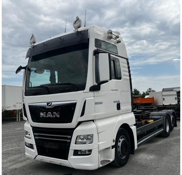MAN TGX 26.460 BDF Euro 6 6x2 - Грузовик-шасси: фото 1 MAN TGX 26.460 BDF Euro 6 6x2 - Грузовик-шасси: фото 1