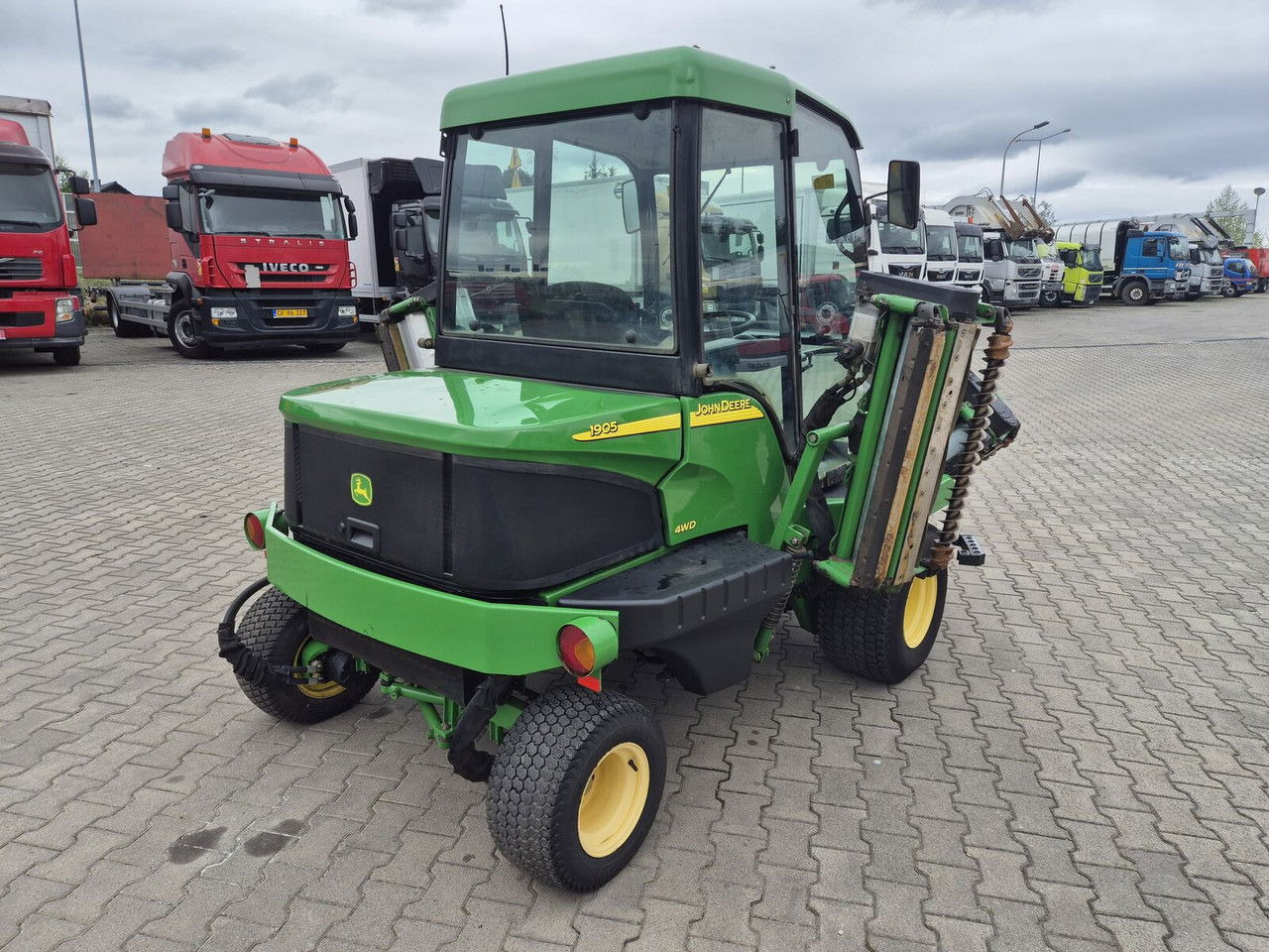 John Deere 1905 4WD / 1 Owner / Serviced - Газонокосилка: фото 3 John Deere 1905 4WD / 1 Owner / Serviced - Газонокосилка: фото 3