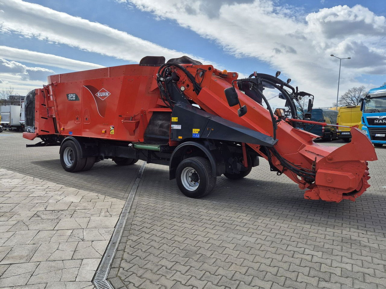 Kuhn SPW 22 Intense /feed wagon/ 1 Owner / NEW Service SPW 22 Intense /feed wago - Кормораздатчик: фото 1 Kuhn SPW 22 Intense /feed wagon/ 1 Owner / NEW Service SPW 22 Intense /feed wago - Кормораздатчик: фото 1