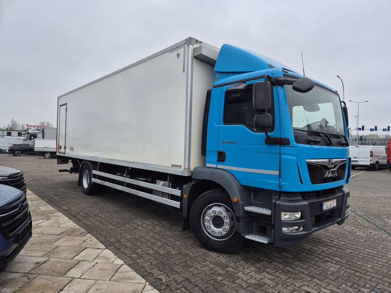 MAN TGM 15.250 /Technical warranty in All Europe /1 Owner/ Service - Грузовик с закрытым кузовом: фото 2 MAN TGM 15.250 /Technical warranty in All Europe /1 Owner/ Service - Грузовик с закрытым кузовом: фото 2