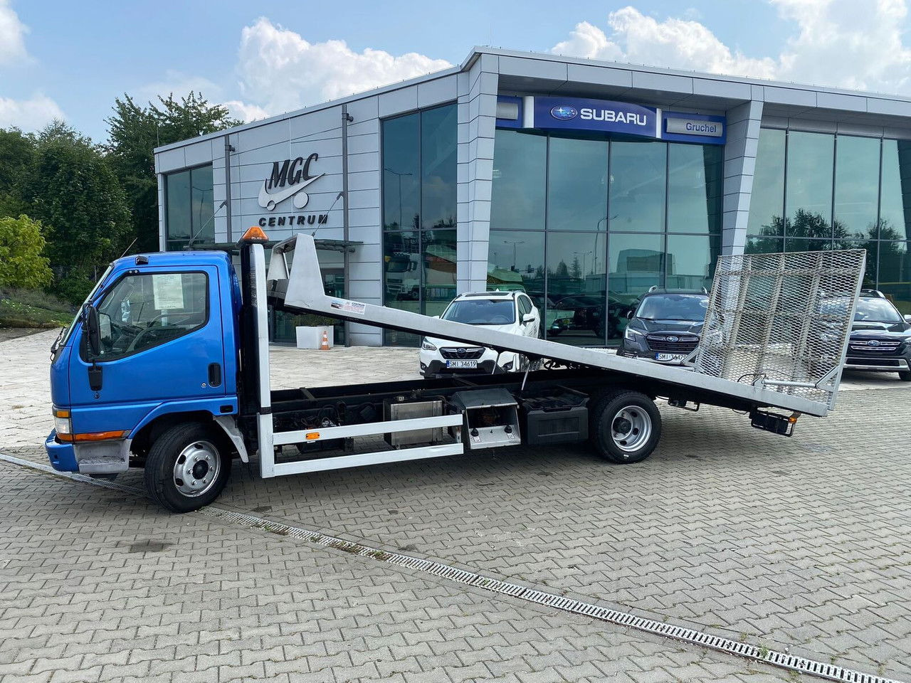 Mitsubishi Canter 3,0 D Mobile Platform / Hydraulic / Cars AND Machinery - Эвакуатор: фото 2 Mitsubishi Canter 3,0 D Mobile Platform / Hydraulic / Cars AND Machinery - Эвакуатор: фото 2