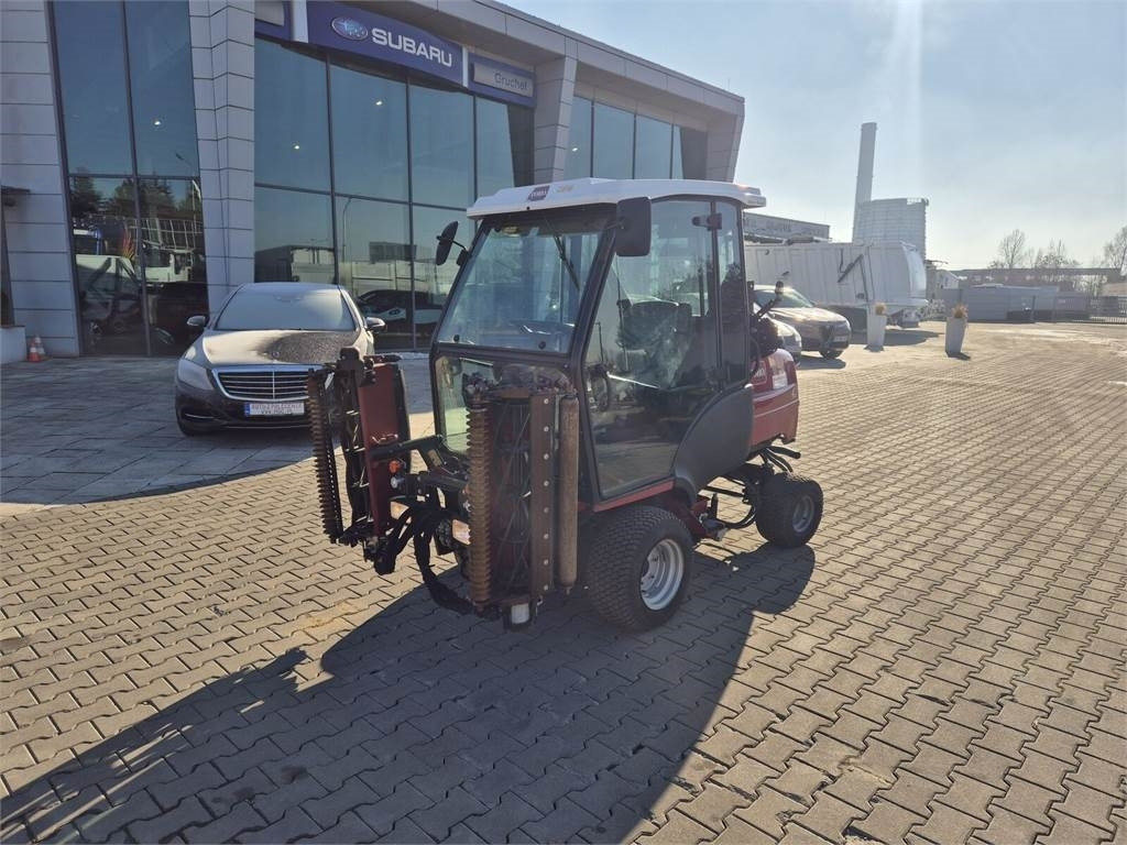 Toro CT2240 / 4WD / LIKE NEW! / ONLY 1681MTH CT2240 - Коммунальный трактор: фото 2 Toro CT2240 / 4WD / LIKE NEW! / ONLY 1681MTH CT2240 - Коммунальный трактор: фото 2