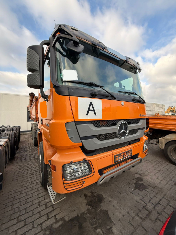 Mercedes-Benz Actros 3346 K 6x4 bordmatic - 3 pedals - Самосвал: фото 2 Mercedes-Benz Actros 3346 K 6x4 bordmatic - 3 pedals - Самосвал: фото 2