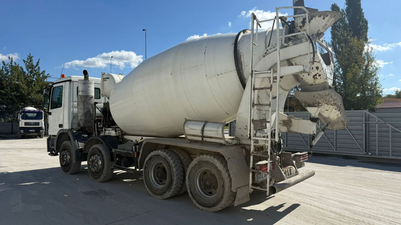Mercedes-Benz Actros 3532 8x4 beton Schwing mixer 10m3 - Автобетоносмеситель: фото 3 Mercedes-Benz Actros 3532 8x4 beton Schwing mixer 10m3 - Автобетоносмеситель: фото 3