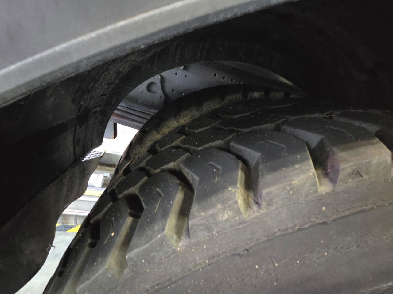 Mercedes-Benz Axor 1829 K 4x2 meiller tipper - crane PK8501 remote - Самосвал: фото 5 Mercedes-Benz Axor 1829 K 4x2 meiller tipper - crane PK8501 remote - Самосвал: фото 5