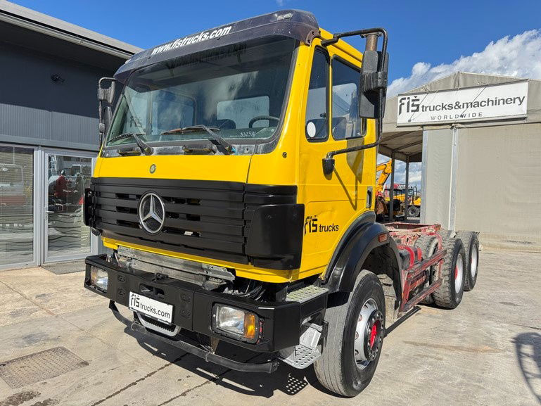 Mercedes-Benz SK 2627 6x4 chassis - V6 - full spring - Грузовик-шасси: фото 1 Mercedes-Benz SK 2627 6x4 chassis - V6 - full spring - Грузовик-шасси: фото 1