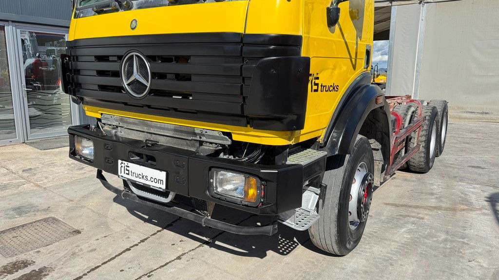 Mercedes-Benz SK 2627 6x4 chassis - V6 - full spring - Грузовик-шасси: фото 2 Mercedes-Benz SK 2627 6x4 chassis - V6 - full spring - Грузовик-шасси: фото 2