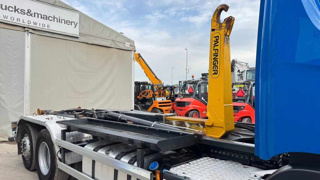 Scania P 360 6x2 palfinger abroll tipper - steering axle - Грузовик-контейнеровоз/ Сменный кузов: фото 4 Scania P 360 6x2 palfinger abroll tipper - steering axle - Грузовик-контейнеровоз/ Сменный кузов: фото 4