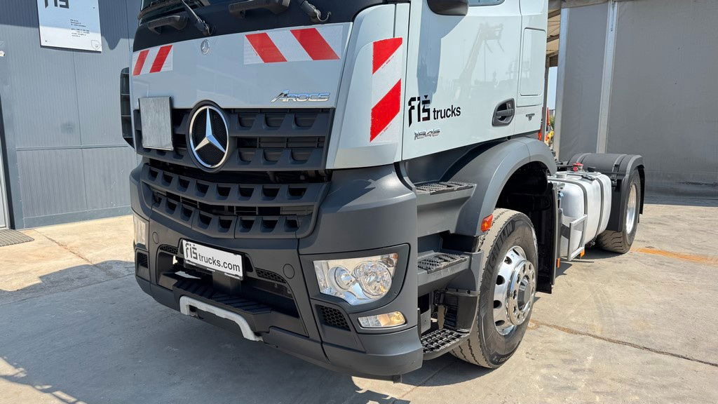 Mercedes-Benz Arocs 1845 HAD 4X4 tractor unit - tipper hydraulics - retarder - Тягач: фото 2 Mercedes-Benz Arocs 1845 HAD 4X4 tractor unit - tipper hydraulics - retarder - Тягач: фото 2