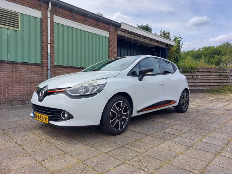 Renault Clio Clio 0.9 TCE - Хэтчбек: фото 1 Renault Clio Clio 0.9 TCE - Хэтчбек: фото 1